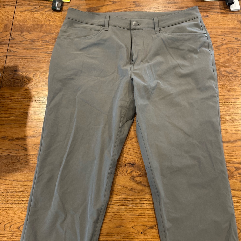 Lululemon Chino